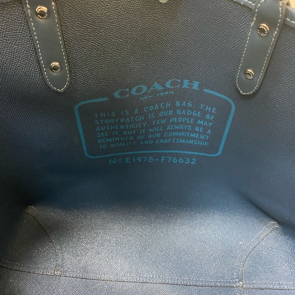 Coach purse - Picture 2 of 4